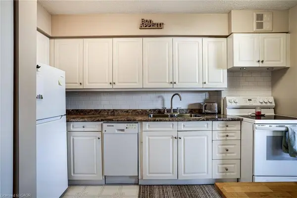 2055 Upper Middle Road #409, Burlington, ON L7P 3P4