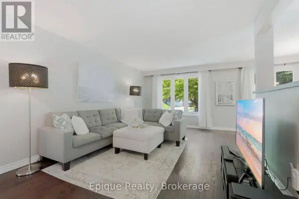 24 BRAE CREST DRIVE, Hamilton (stoney Creek), ON L8G3A6