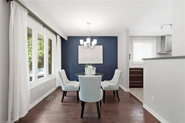 24 Brae Crest Drive, Stoney Creek, ON L8G 3A6