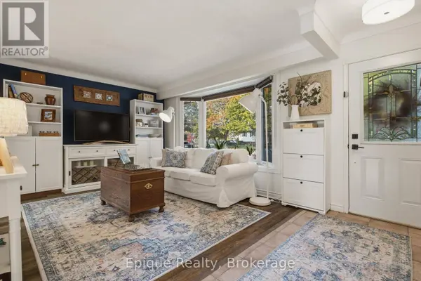 34 CENTENNIAL DRIVE, St. Catharines (lakeport), ON L2N6A4