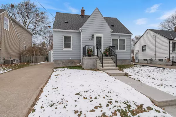 690 Rosedale AVE, Sarnia, ON N7V 1Z7