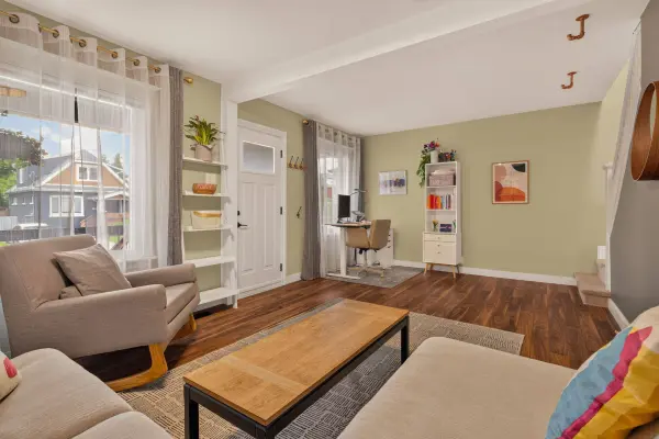 93 Graham AVE S, Hamilton, ON L8K 2M2