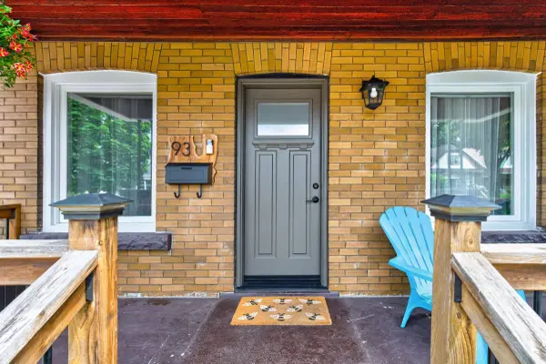 93 Graham AVE S, Hamilton, ON L8K 2M2