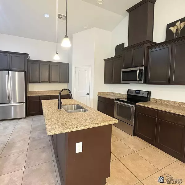 8732 E 35 St, Yuma, AZ 85365