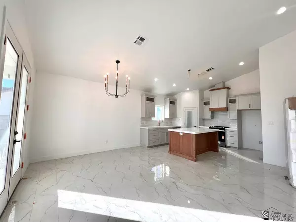 11361 E 42 St, Yuma, AZ 85367