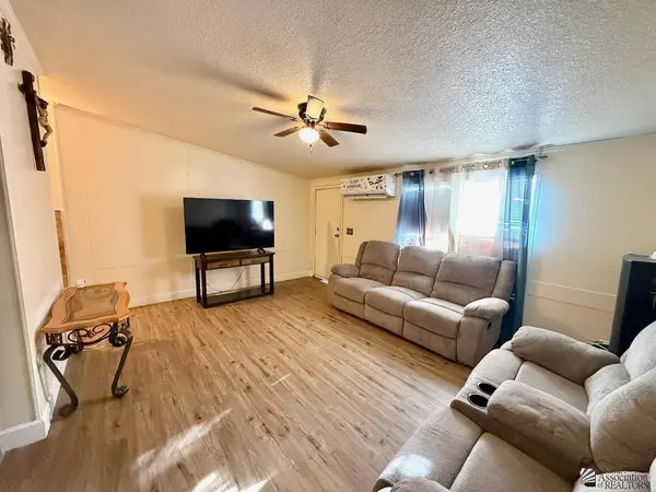 1392 E B St, San Luis, AZ 85336