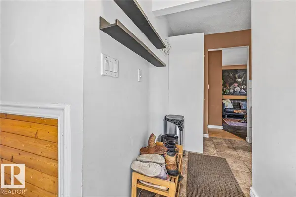 135 HOMESTEAD CR NW NW, Edmonton, AB T5A2Y1
