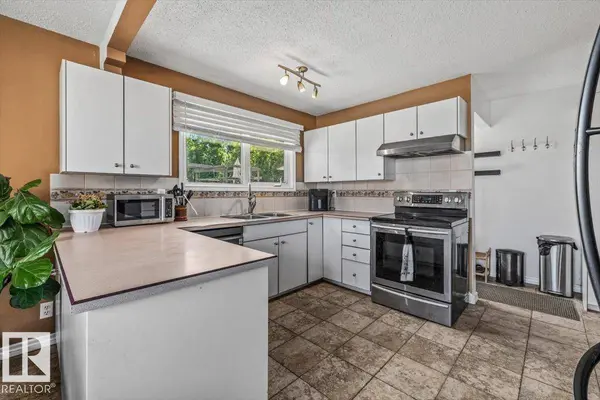 135 HOMESTEAD CR NW NW, Edmonton, AB T5A2Y1
