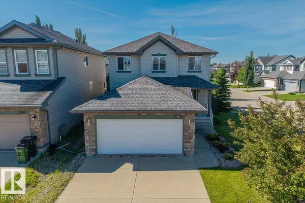 2407 HAGEN WY NW, Edmonton, AB T6R3M6