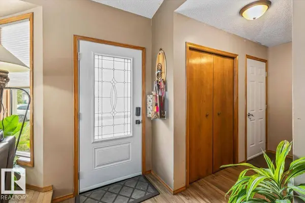 16 HARROLD PL, St. Albert, AB T8N5P9