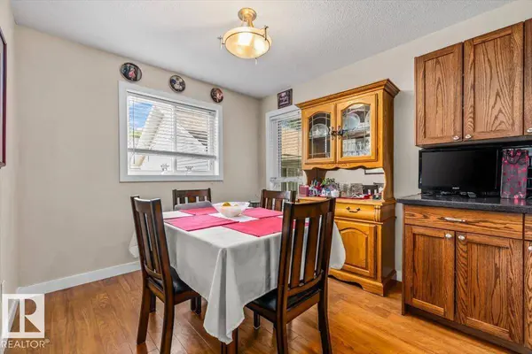 11436 88 ST NW, Edmonton, AB T5B3R1