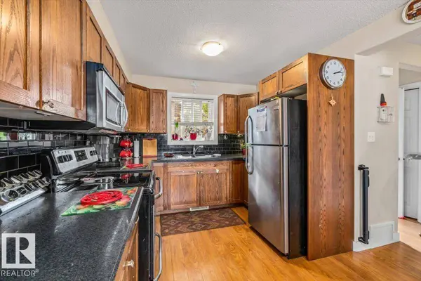 11436 88 ST NW, Edmonton, AB T5B3R1