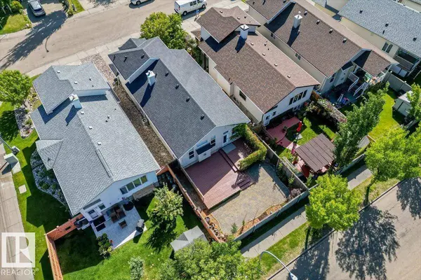 15420 44 ST NW, Edmonton, AB T5Y3G8