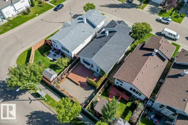 15420 44 ST NW, Edmonton, AB T5Y3G8