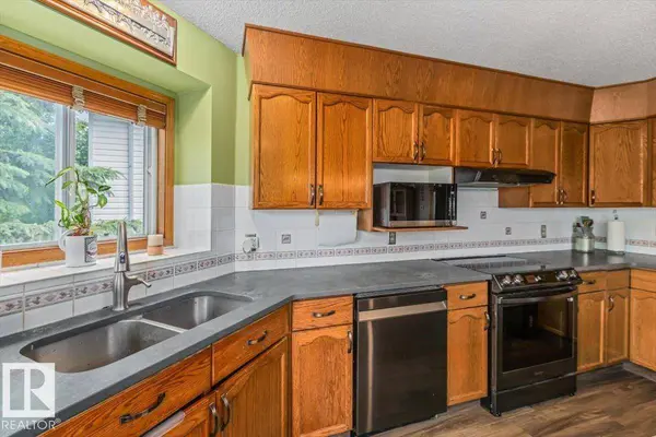16 HARROLD PL, St. Albert, AB T8N5P9