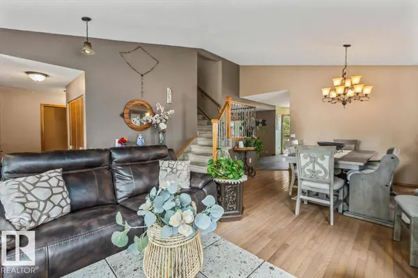 16 HARROLD PL, St. Albert, AB T8N5P9