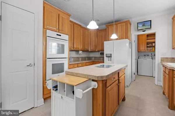 406 SERRILL AVE, Ocean View, DE 19970