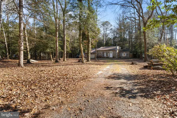 13640 COLLINS POND RD E, Georgetown, DE 19947