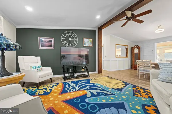 12 WOODS CIR, Ocean View, DE 19970
