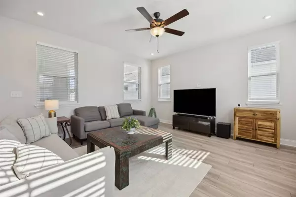 676 PALMETTO PL, Yulee, FL 32097