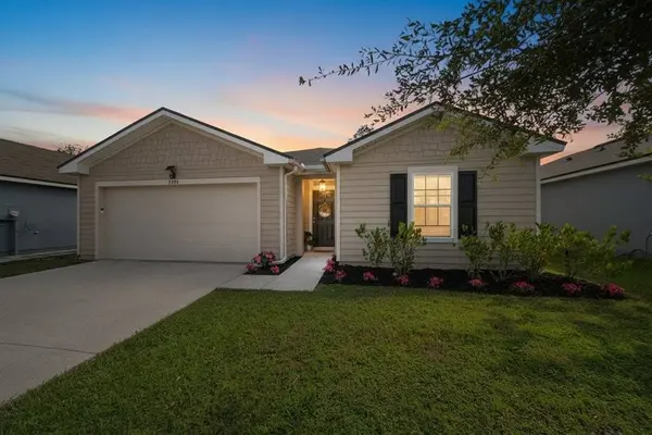 2464 BEACHVIEW DR, Jacksonville, FL 32097
