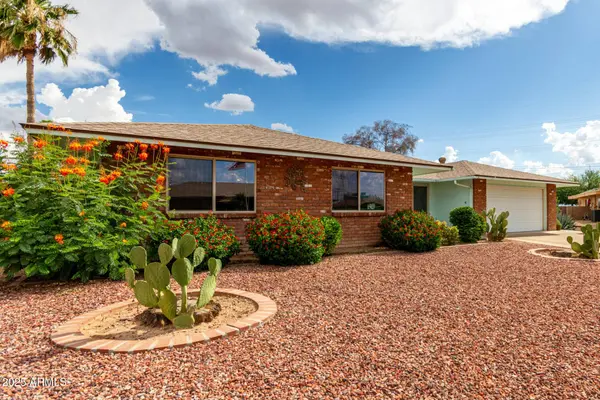 11049 W CRESTBROOK Drive, Sun City, AZ 85351