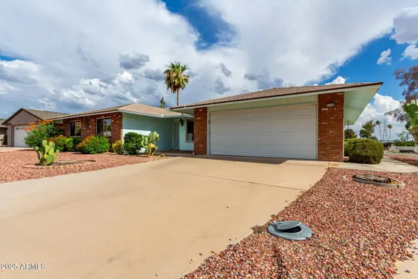 11049 W CRESTBROOK Drive, Sun City, AZ 85351