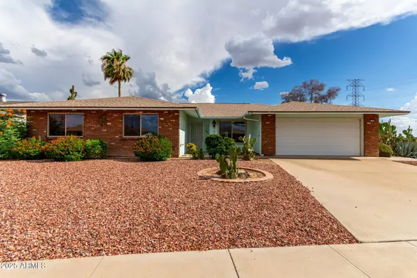 11049 W CRESTBROOK Drive, Sun City, AZ 85351