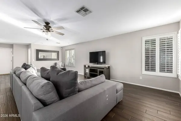 3254 E WASHINGTON Avenue, Gilbert, AZ 85234
