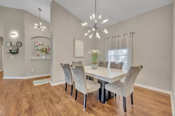 333 BURFORD CIR, Davenport, FL 33896