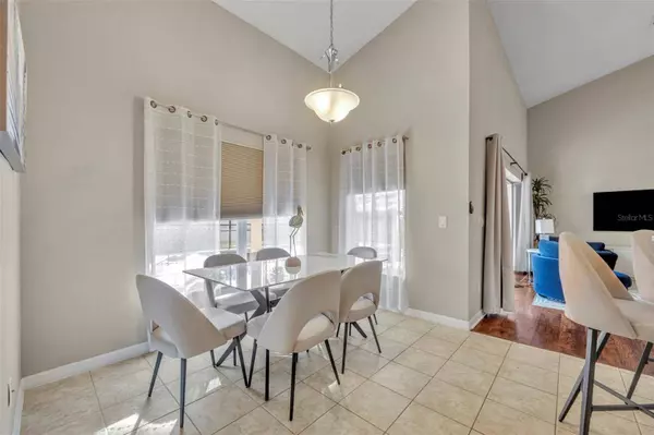 333 BURFORD CIR, Davenport, FL 33896