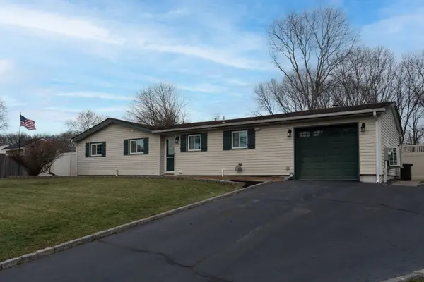167 8th Ave, Holtsville, NY 11742
