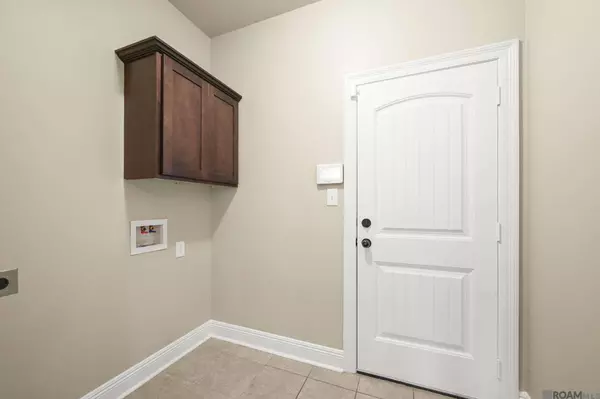 8862 Reserve Oak Ave, Zachary, LA 70791