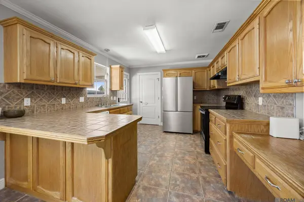 12235 Dove Hollow Dr, Denham Springs, LA 70726