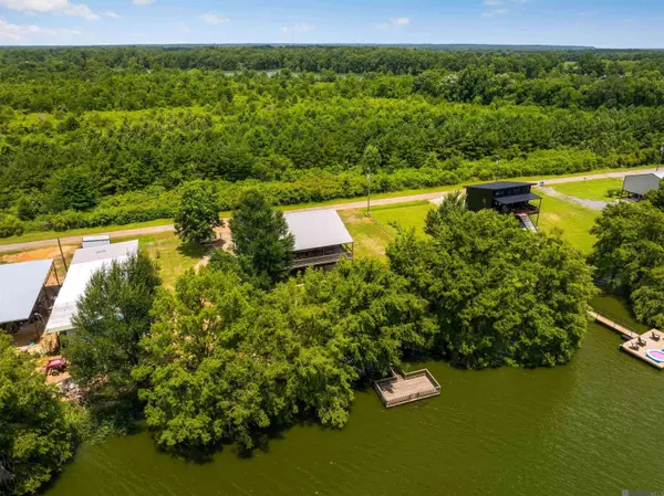 687 Estate Dr, Jonesville, LA 71343