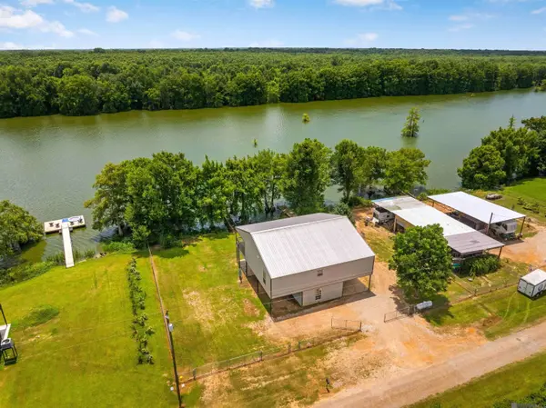 687 Estate Dr, Jonesville, LA 71343