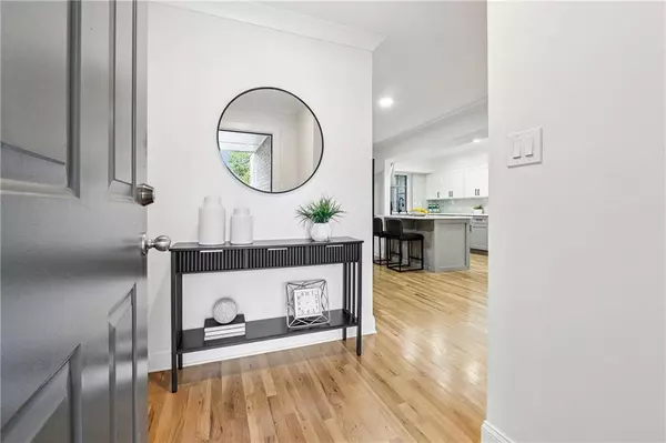 106 La Rue PL NW, Atlanta, GA 30327