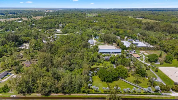 1037 F Rd, Loxahatchee Groves, FL 33470