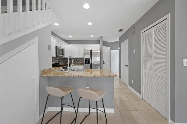 902 S Federal HWY, Lake Worth Beach, FL 33460