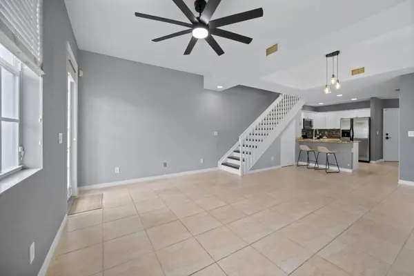 902 S Federal HWY, Lake Worth Beach, FL 33460