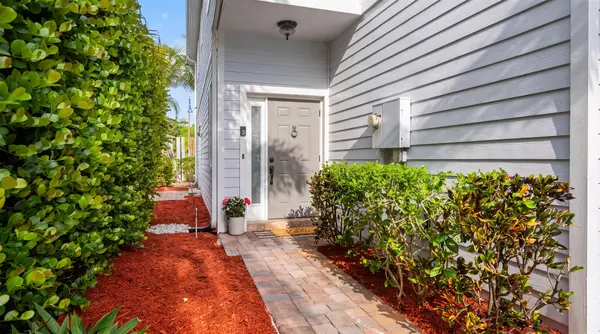 902 S Federal Hwy #8, Lake Worth Beach, FL 33460-5129