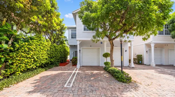 902 S Federal Hwy #8, Lake Worth Beach, FL 33460-5129