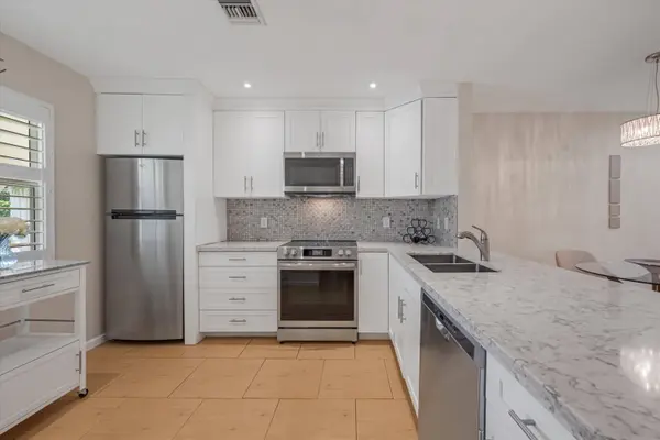 717 S US Hwy 1 #114, Jupiter, FL 33477