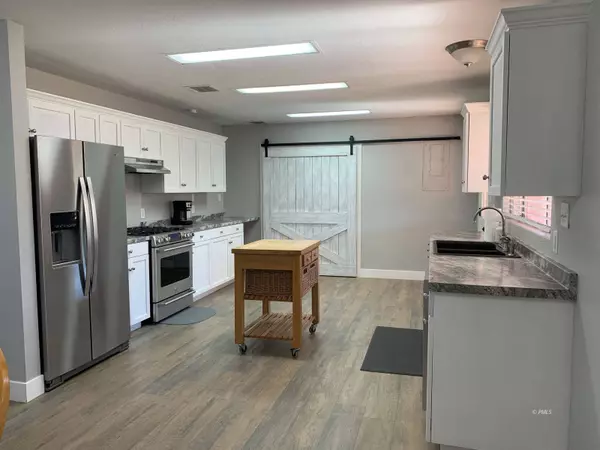 412 Cedar St, Page, AZ 86040