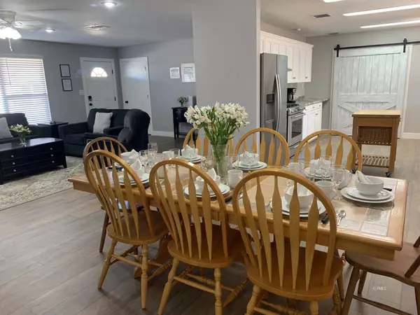 412 Cedar St, Page, AZ 86040