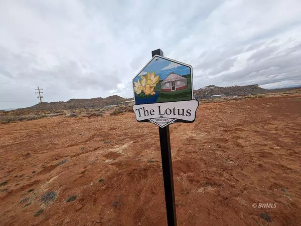 151 S Nomad Way, Big Water, UT 84741