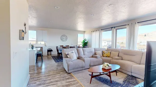 1040 S Independence, Big Water, UT 84741