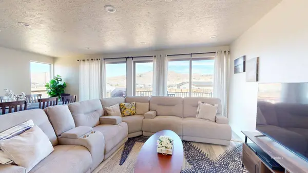 1040 S Independence, Big Water, UT 84741