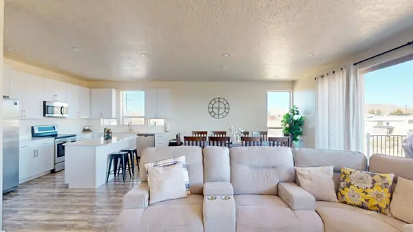 1040 S Independence, Big Water, UT 84741
