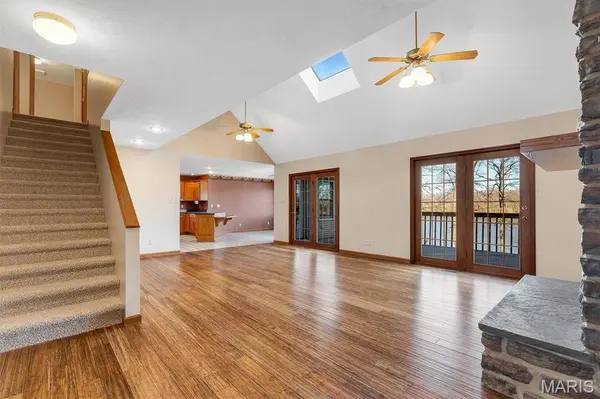 133 Pinnacle Point DR, Hillsboro, IL 62049